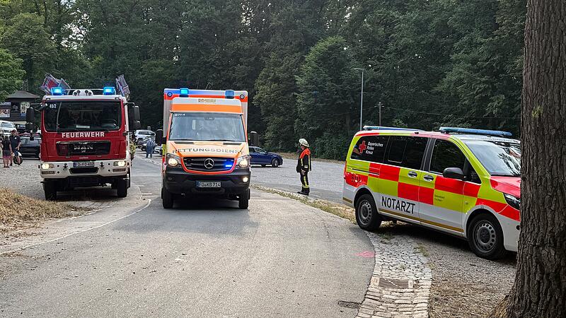 Tragischer Zwischenfall bei Annafest Aufbau - Verkaufsanhänger überrollt Ehepaar.