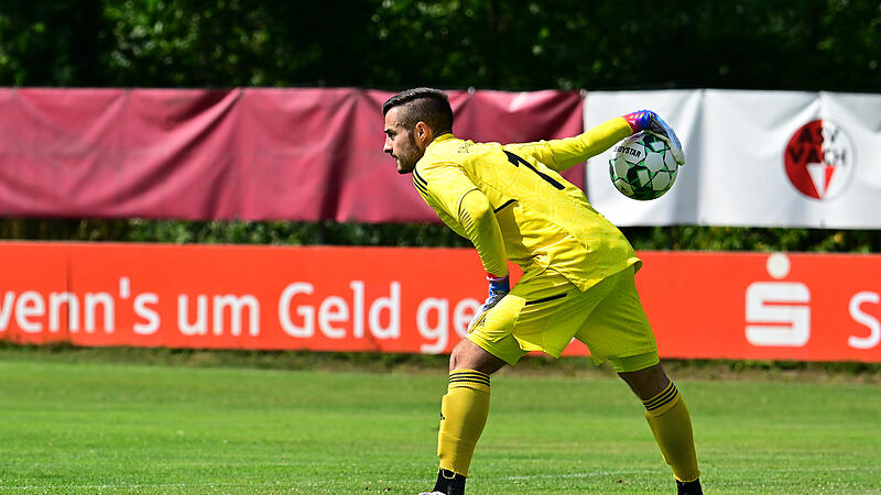 Hier noch im Dienst f&uuml;r den DJK-SC Oesdorf, bald wieder im Trikot der SpVgg Etzelskirchen: Torh&uuml;ter Patrick Oeser.