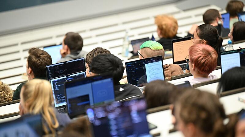 H&ouml;rsaal Universit&auml;t