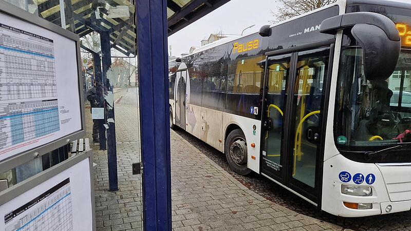 Wenn der VGN-Beitritt erfolgt, müssen sich die ÖPNV-Nutzer im Landkreis an neue Tarifangebote und Liniennummern gewöhnen. Wenn der VGN-Beitritt erfolgt, müssen sich die ÖPNV-Nutzer im Landkreis an neue Tarifangebote und Liniennummern gewöhnen.