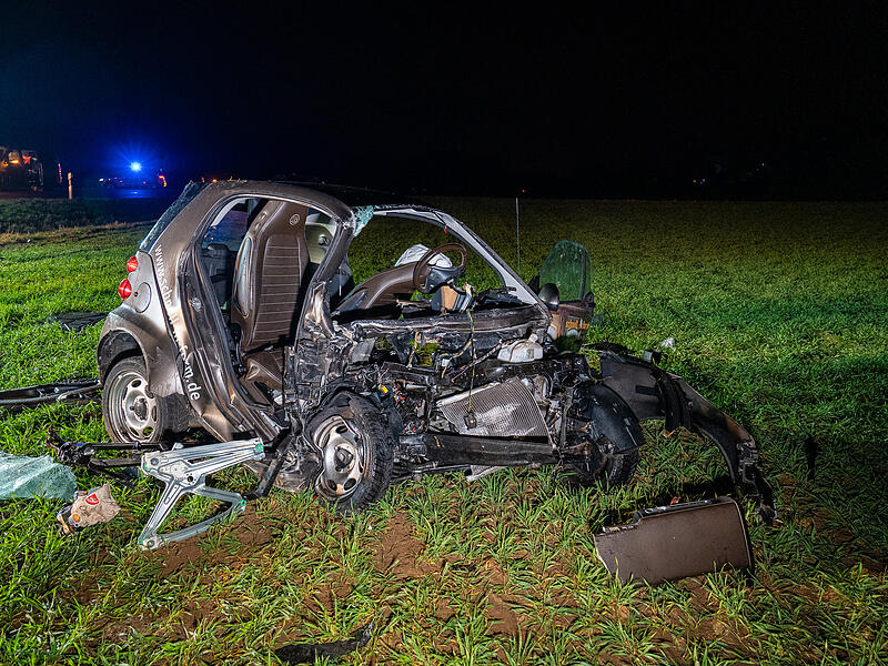 Folgenschwerer Frontalcrash fordert zwei SchwerverletzteFrontalcrash Kleinsendelbach