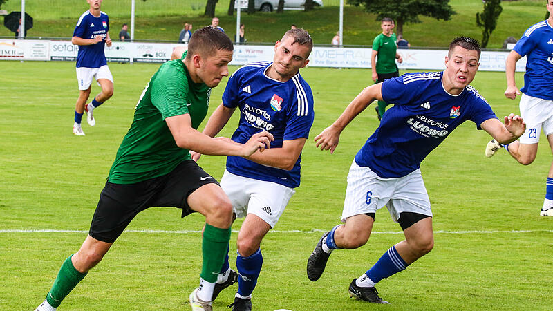 Die Neukenrother Angriffmaschinerie um Jonas  Nickol (zwei Tore gegen Burgebrach) l&auml;uft derzeit auf Hochtouren. Auch gegen Stockheim?