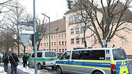 Sch&uuml;ler mit Waffe gemeldet - Polizei an N&uuml;rnberger Schule