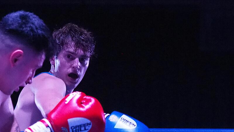Unser Bild von der Boxnacht im vergangenen Jahr zeigt Bert Piontek vom TSV Bad Kissingen (im Hintergrund).