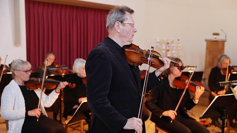 Albert Hubert begeisterte beim Fr&uuml;hlingskonzert des  Kammerorchesters mit einem atemberaubenden Solo-Part, indem er Antonio Vivaldis &bdquo;Der Fr&uuml;hling&ldquo; aus dem Zyklus &bdquo;Die vier Jahreszeiten&ldquo; zum Leben erweckte.