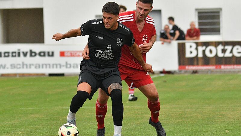 FC Eintracht Bamberg gewinnt Testspiel beim FC Lichtenfels Auch Luca Ljevsic (vorne) hat eine Lichtenfelser Vergangenheit. Gegen Max Wagners FCL schoss der Mittelfeldmann am Mittwochabend das Siegtor für den FC Eintracht.