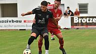 FC Eintracht Bamberg gewinnt Testspiel beim FC Lichtenfels Auch Luca Ljevsic (vorne) hat eine Lichtenfelser Vergangenheit. Gegen Max Wagners FCL schoss der Mittelfeldmann am Mittwochabend das Siegtor für den FC Eintracht.