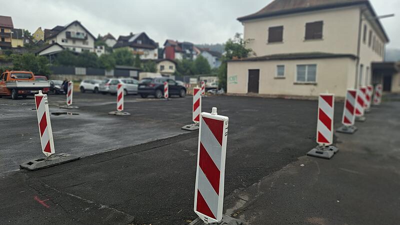Parkpl&auml;tze auf Bahnhofsareal in Bad Br&uuml;ckenau