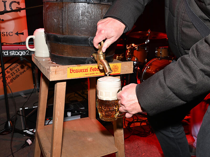 Bockbierfest Hebendanz ForchheimBockbierfest Hebendanz Forchheim Die Forchheimer Traditionsbrauerei Hebendanz feierte ihr erste Bockbierfest.