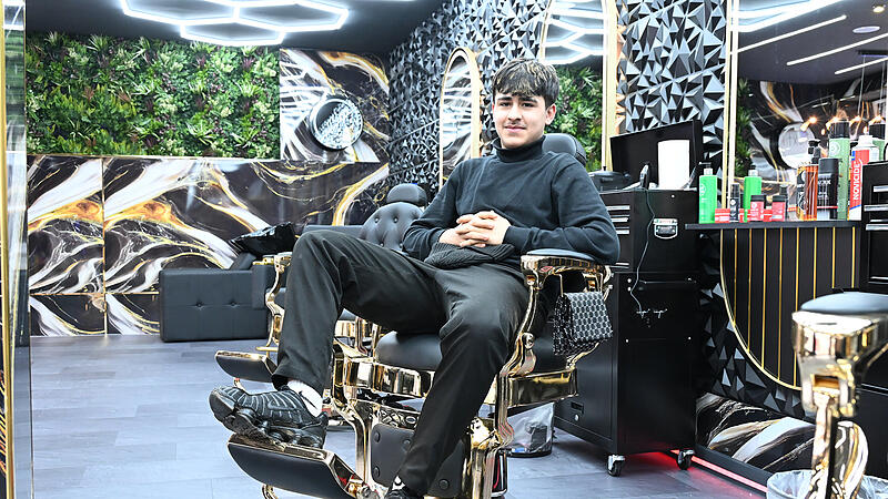 Neuer Barbershop eröffnet in EbermannstadtNeuer Barbershop eröffnet in Ebermannstadt In Ebermannstadt eröffnet in den ehemaligen Räumen des Traditionsladens Textil Winkler ein neuer Barbershop.