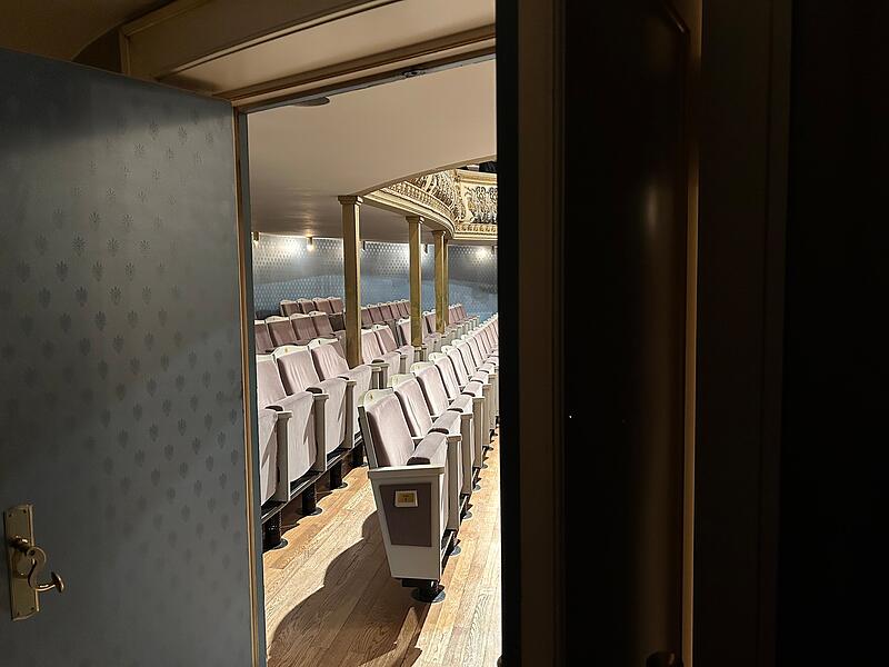Auf dem Weg zum Lost Place? Das Landestheater Coburg steht seit Mitte 2023 leer und wartet auf seine Sanierung.