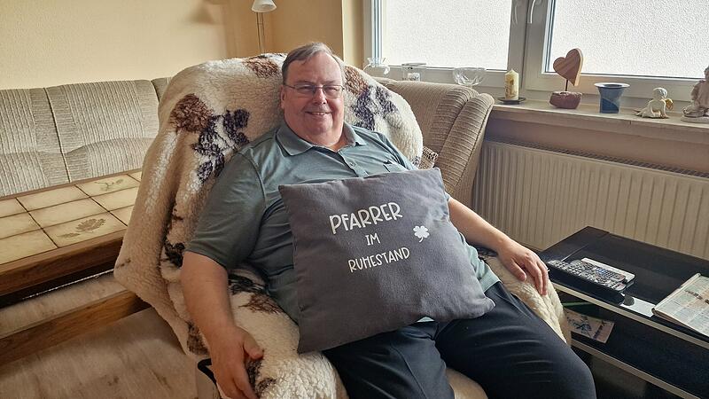&bdquo;Pfarrer im Ruhestand" &ndash; Monsignore Franz Leipold ist zur&uuml;ck in Wildflecken, wo er aufgewachsen ist.