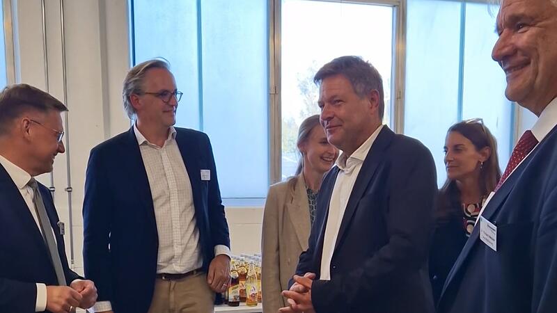 Robert Habeck besucht Firmen im Kreis Kronach
