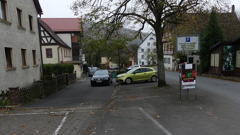 Vom alten Streitberger Dorfplatz wird schon bald nicht mehr viel &uuml;brig sein.Forchheim & Fr&auml;nkische Schweiz