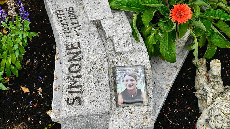 Nach 18 Jahren ist der Tod von Simone Strobel aus Rieden im Landkreis W&uuml;rzburg noch immer ungekl&auml;rt. Kommen neue Beweise jetzt doch noch auf den Tisch?