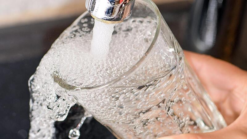 Die Sanierung der Wasserversorgung in Zeitlofs steht an. Grundstückseigentümerinnen müssen dafür tief in die Tasche greifen.