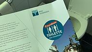 In einem st&auml;dtischen Flyer sind die &bdquo;Freundlichen Toiletten&ldquo; aufgelistet.