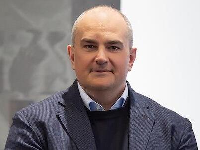 Aslan Khabliev nimmt Stellung zum Grundstücksverkauf.