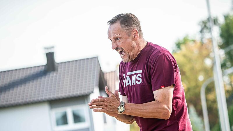 Fu&szlig;ball ist sein Leben &ndash; das beweist Markus Kraus immer wieder als Motivator am Spielfeldrand.