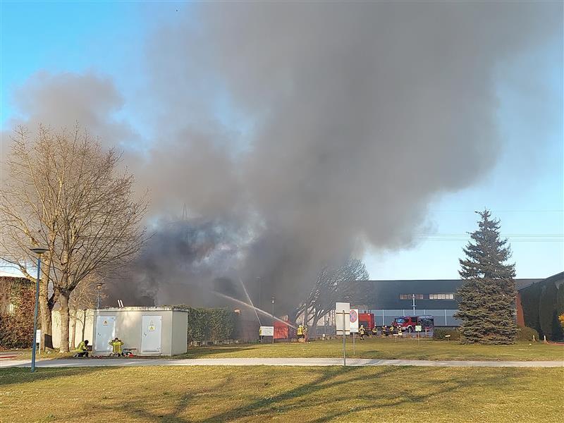Großbrand in Forchheim beim Recyclinghof Fritsche.