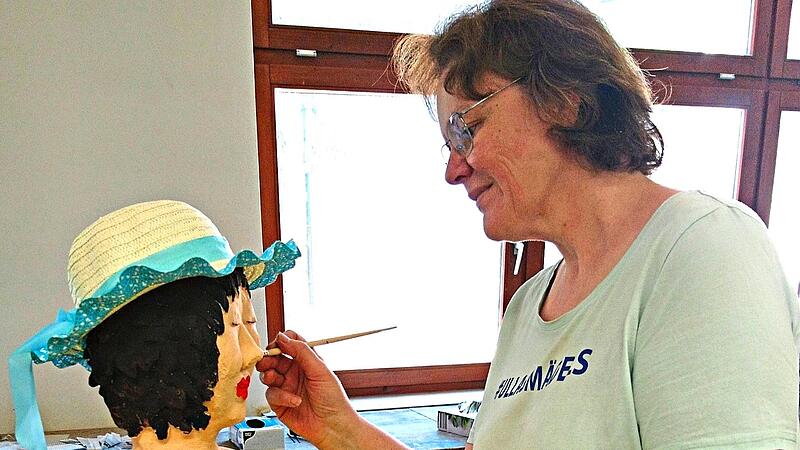 Im Workshop &bdquo;Pfundsweiber&ldquo; sind alle Gr&ouml;&szlig;en erlaubt. Jutta Lange