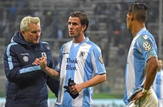 Elf Jahre spielte Karger (m.) f&uuml;r die M&uuml;nchener L&ouml;wen und kam sogar in der 2. Liga zum Einsatz.