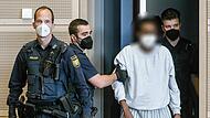 Abdirahman J. vor Gericht: Für den Prozess um den Messerangriff in Würzburg waren 27 Verhandlungstage geplant.