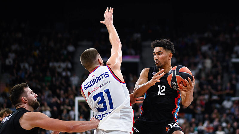 Ex-Bamberger versucht Ex-Bamberger ins Spiel zu bringen: Maodo Lo (mit Ball) sucht Leon Kratzer (links). Ex-Bamberger versucht Ex-Bamberger ins Spiel zu bringen: Maodo Lo (mit Ball) sucht Leon Kratzer (links).