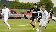 F&uuml;r Sandro D&uuml;mig und den TSV Hirschaid (wei&szlig;e Trikots) geht es nach dem 1:1 in Ebersdorf in die Relegation.