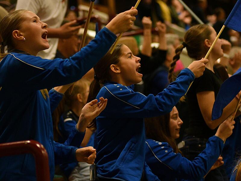 Lautstarke Schwabthaler Fans bei der Bayerischen U17-Futsal-Meisterschaft in Bad Staffelstein.