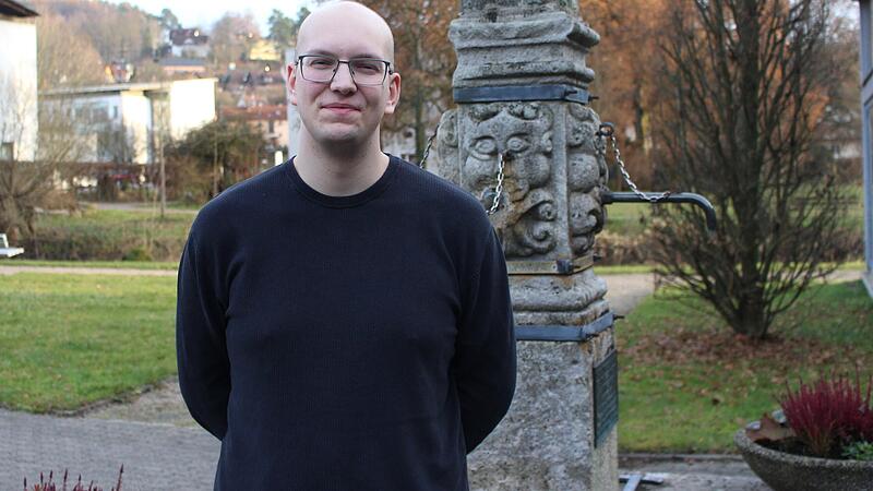 Der 18-j&auml;hrige Maximilian Kramlich aus Bad Br&uuml;ckenau ist zum Bezirkssch&uuml;lersprecher f&uuml;r Unterfranken gew&auml;hlt worden. Er vertritt die Interessen der Sch&uuml;lerinnen und Sch&uuml;ler von 44 Gymnasien.