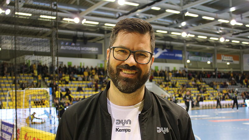 Auch im Handball ist er zuhause: Der fränkische Sportkommentator Tobias Schimon. Auch im Handball ist er zuhause: Der fränkische Sportkommentator Tobias Schimon.