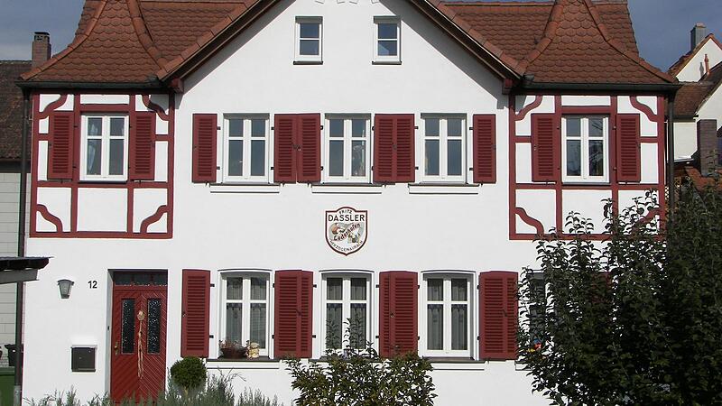 Wiege der Weltfirmen Adidas und Puma: das Anwesen Dassler, Am Hirtengraben 12 Wiege der Weltfirmen Adidas und Puma: das Anwesen Dassler, Am Hirtengraben 12