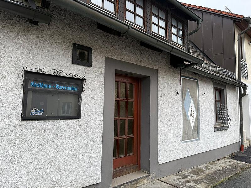 Das denkmalgeschützte Gasthaus soll vorerst nicht von der Gemeinde verkauft werden.Forchheim & Fränkische Schweiz Das denkmalgeschützte Gasthaus soll vorerst nicht von der Gemeinde verkauft werden.Forchheim & Fränkische Schweiz