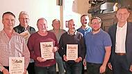 Bei den Ehrungen (v.l.): Claus Häublein, Klaus Hannweber, Heinz Müller, Hans-Joachim Volk, Martin Appelt, Kassierer Patrick Tauber, Vorsitzender Sven Löhlbach und Bürgermeister Jörg Neubauer. Bei den Ehrungen (v.l.): Claus Häublein, Klaus Hannweber, Heinz Müller, Hans-Joachim Volk, Martin Appelt, Kassierer Patrick Tauber, Vorsitzender Sven Löhlbach und Bürgermeister Jörg Neubauer.