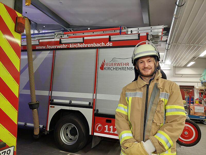 Erlebnis in Bildern: Einmal selbst Feuerwehrmann seinErlebnis in Bildern: Einmal selbst Feuerwehrmann sein FT-Reporter Stephan Großmann schlüpft einen Abend lang in die Rolle eines Feuerwehrmanns in Kirchehrenbach. Was er während der Übung erlebte.