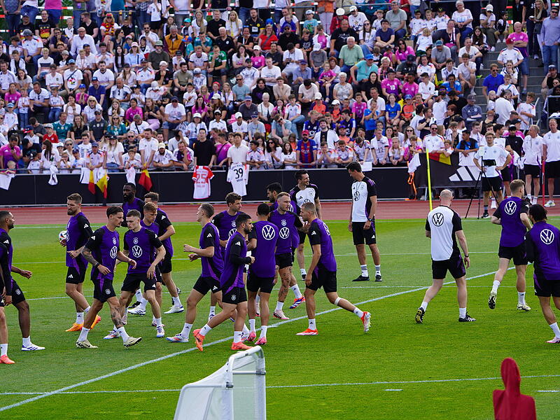 &Ouml;ffentliches Training der Nationalmannschaft in Herzogenaurach