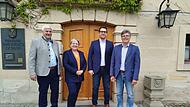 Christian Mann wird sich bei der Kommunalwahl um das Amt des Bürgermeisters bewerben als gemeinsamer Kandidat von CSU und Freien Wählern. Unser Bild zeigt von links Zweiten Bürgermeister Hans Albert (CSU), Dritte Bürgermeisterin Sabine Weinbeer (F...