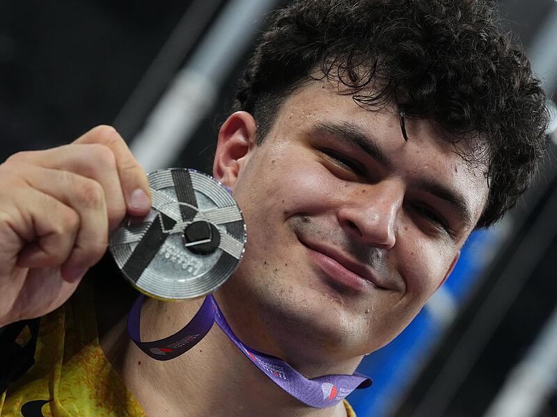 Stolzer Kulmbacher: Merlin Hummel mit der Silbermedaille. Stolzer Kulmbacher: Merlin Hummel mit der Silbermedaille.