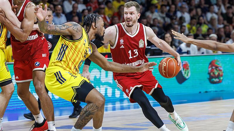Andreas Obst (r)