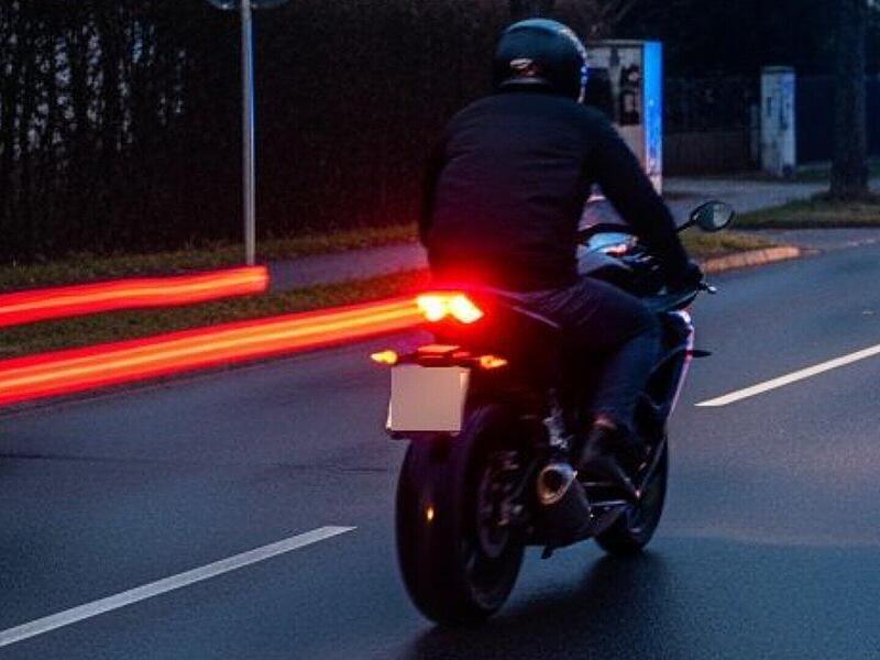 Motorradfahrer fl&uuml;chtet vor Polizeikontrolle in Lichtenfels
