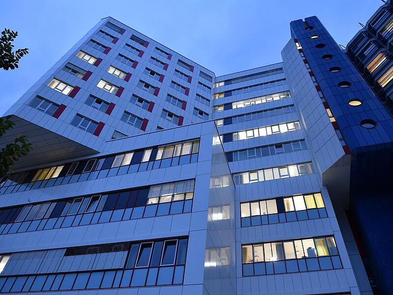 Das Klinikum Bamberg muss wegen Personalnot OP-Säle schließen.