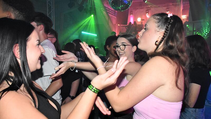 Ausgelassene Partystimmung in der Kulmbacher Turbine.