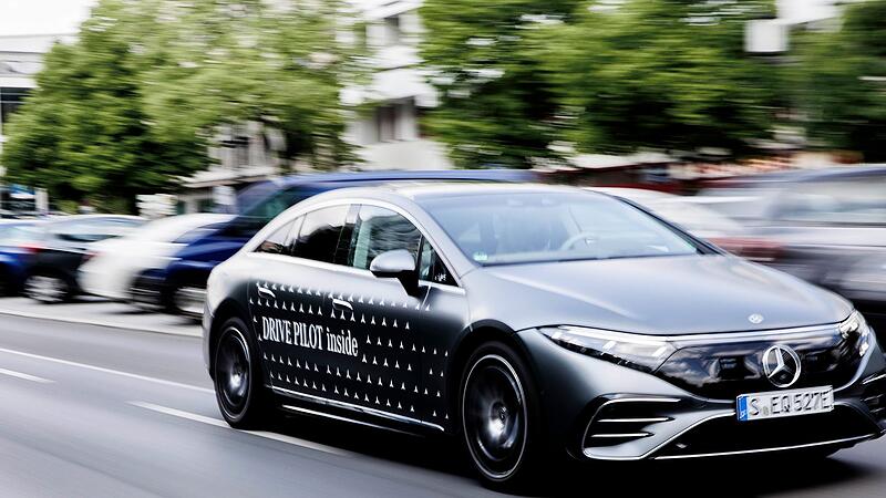 Mercedes-Benz EQS Mercedes-Benz EQS