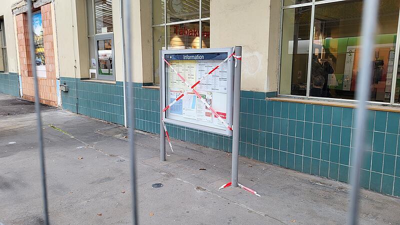 Der Bahnhof Bad Kissingen ist in einem schlechten Zustand. Der Bahnhof Bad Kissingen ist in einem schlechten Zustand.