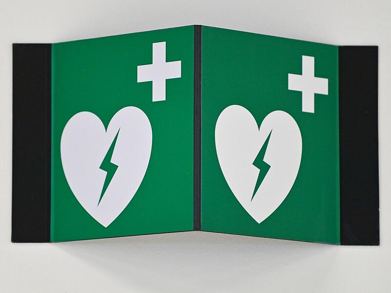 Defibrillator Defibrillator