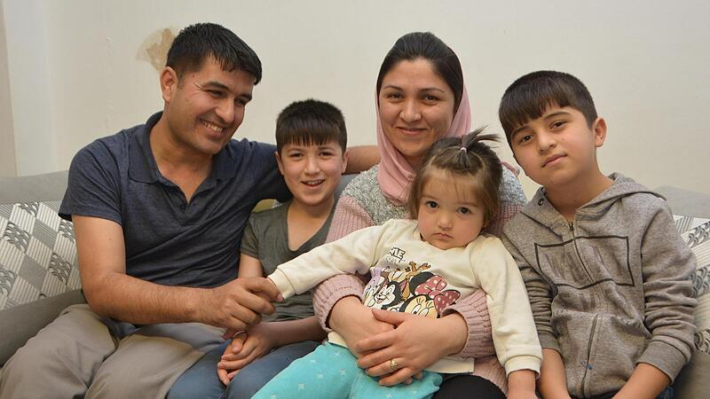 Die Familie Sajadi aus Afghanistan: Said Moh, Amin, Nazanin, Azra und Omid suchen eine Wohnung, um sich in Deutschland endlich richtig angekommen und zu Hause f&uuml;hlen zu k&ouml;nnen.