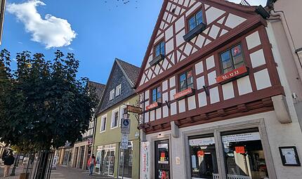 Die Apotheke der Familie Bredemeyer ist ein St&uuml;ck Stadtgeschichte. Das letzte Kapitel ist schrieben: Inhaberin Victoria Bredemeyer muss Insolvenz anmelden.Dagmar Besand