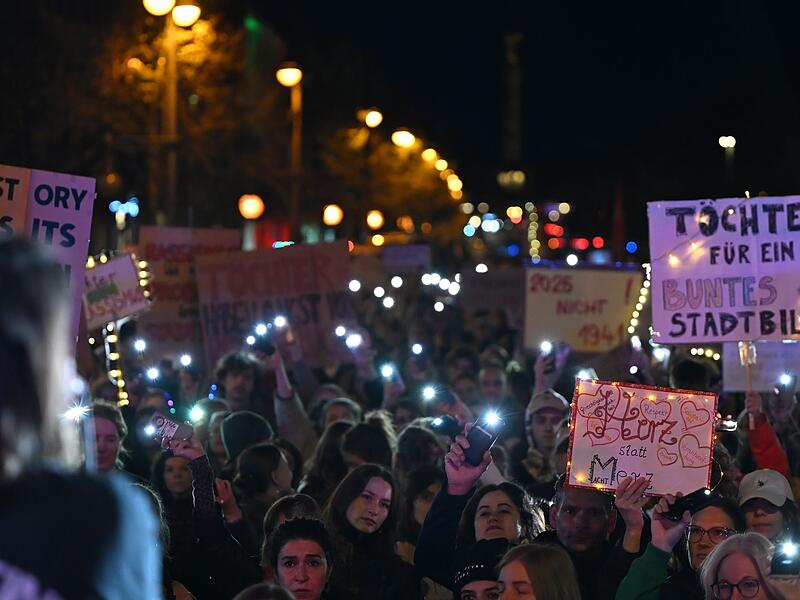 Demonstration - „Wir sind die Töchter“