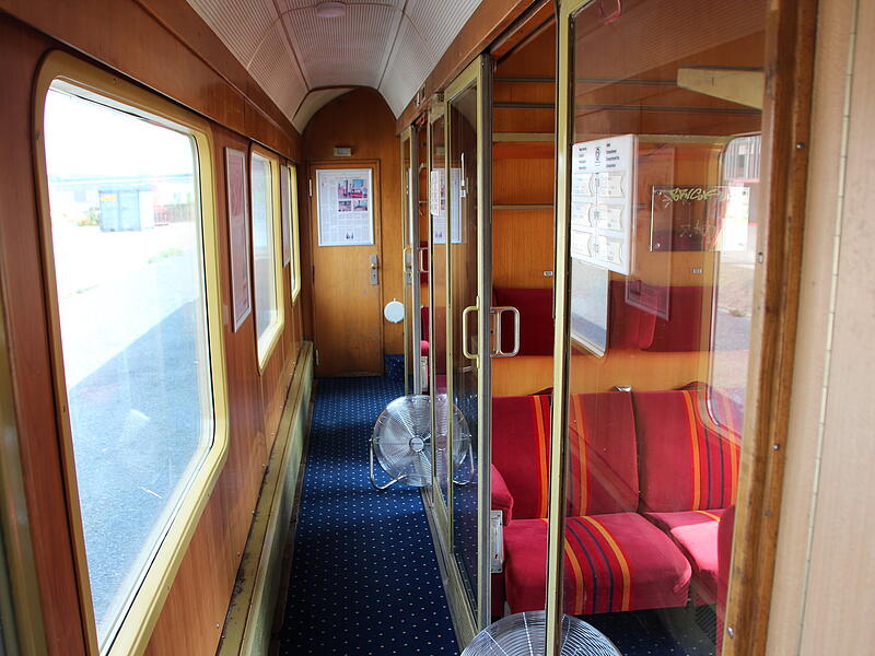 Rund um den ehemaligen Güterbahnhof in CoburgRund um den ehemaligen Güterbahnhof in Coburg Rund um den ehemaligen Güterbahnhof in Coburg - hier: der historische Panorama-Wagen, der für kleinere Veranstaltungen genutzt werden kann